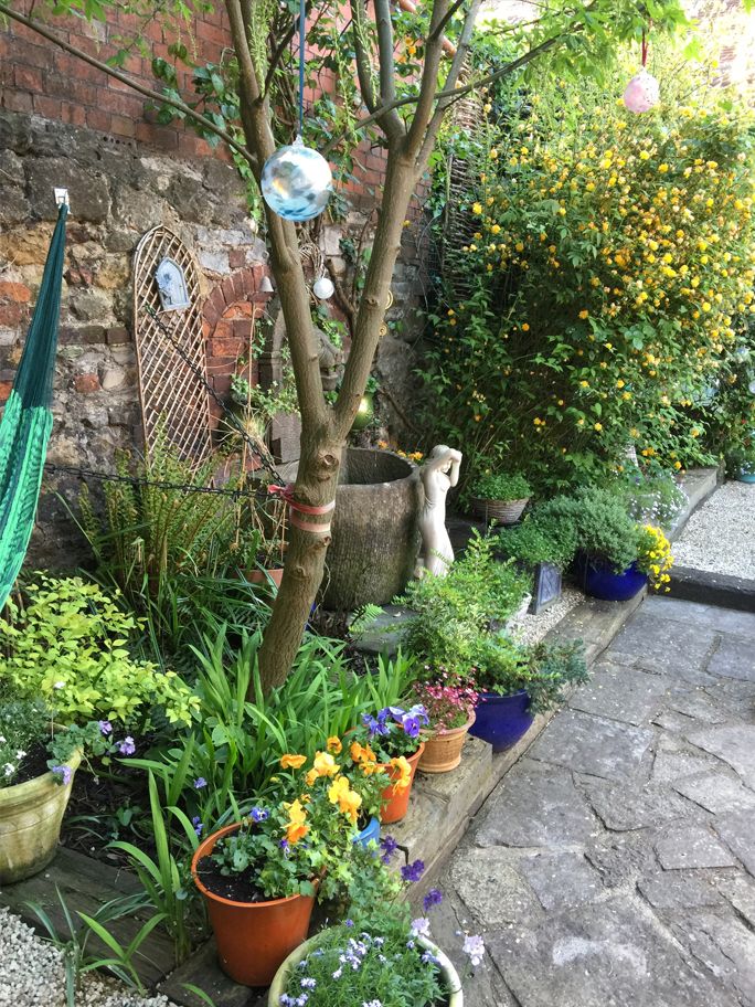 Glastonbury Retreat Courtyard Garden tranquility